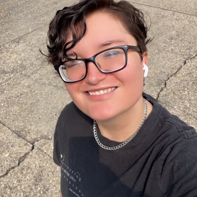 Beck, 27. Your favorite local chaotic masc lesbian zookeeper 🖤 ACAB and don't forget it! she/they masc/butch ✧・゚: *✧・゚:* 🇩🇰 🇺🇸