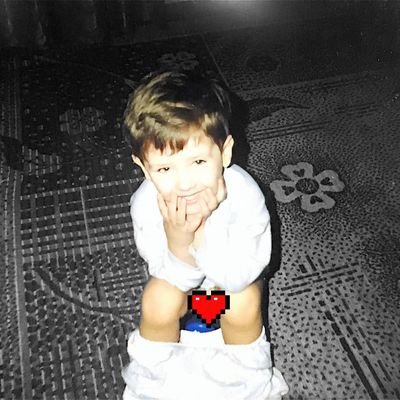 famoussurname's profile picture. 
