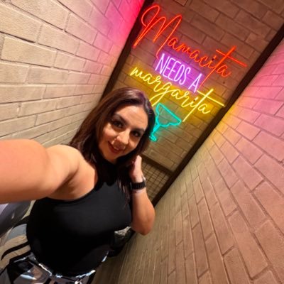 lov3_blu3's profile picture. EE 🔋 | 10-6-19 💞