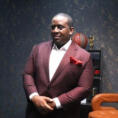 LeroySmith225's profile picture. Juriste fiscaliste, Orateur, Adorateur, Music, Sports, Pop Culture Fan