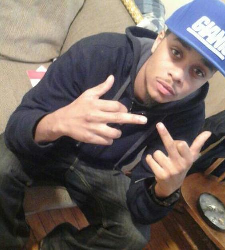 Born 2 be a leader but a tuff act 2 follow #teamandroid#teamlightskin#teamairmax#teamfollowback: pmb #teamblockstar eastwick