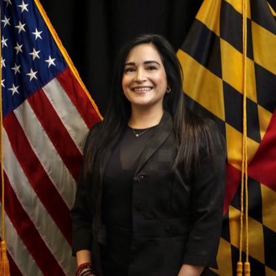With kindness & love, I bridge cultural gaps & build trust. Immigrant roots from Guatemala & El Salvador drive my determination to empower my community.