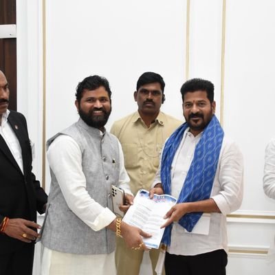 National President for BC Dal
జాతీయ బిసి దళ్ అద్యక్షుడు
High court - Advocate
social entrepreneur &social activist