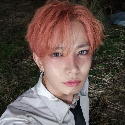 #엔하이픈: one, two, connect!