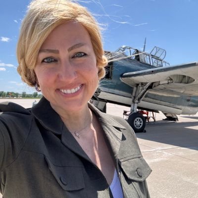 midwestmellie's profile picture. 