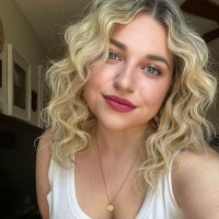 Kelly (@kelllymullaney) 's Twitter Profile