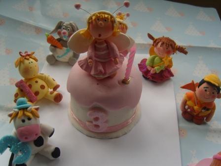 KitchenFairiesL's profile picture. Cake maker and cake eater extraodinaire,