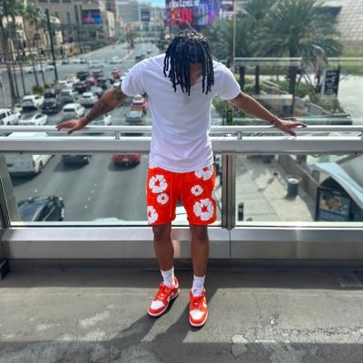 Grind Now, Shine Later✨(〽️ichigan 〽️ade) #RIPGrandpa Snapchat: London.t #RedCupBoyz🥤