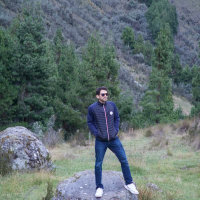 robertoguzmanq1's profile picture. 