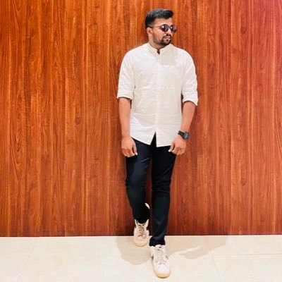 Engineer | Travel guy | Kabhi kabhi shayar | Apni besuri Aawaz fleet pe dalta hu 😜 | Backup account @tiredengineer2 | Header pic credit @kashish_mehra19