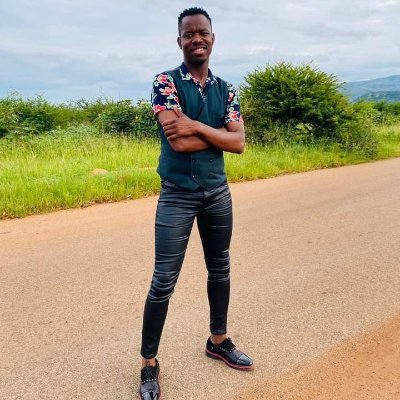 A Communication Science Graduate. I like keeping fit by jogging and doing squats. I love art, fashion and Modelling.