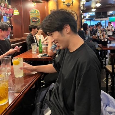 奨学金コンサルタント/博士課程で体性感覚と脳の可塑性の研究をしています/平日は大学院生、夜はバーテンダー、週末は医療職/「How sensory input affect motor leaning and brain plasticity/Doctoral course / Bartender / Medical