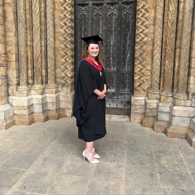 BA (Hons), PGCE - Castle obsessed - Lover of all things medieval 🏰