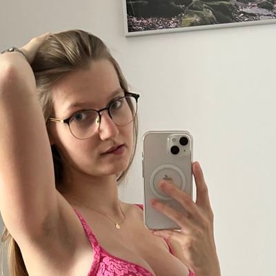 Loreanlux's profile picture. hi👋
perfect date with me🍒? reply on OF 💙
LA Lifestyle