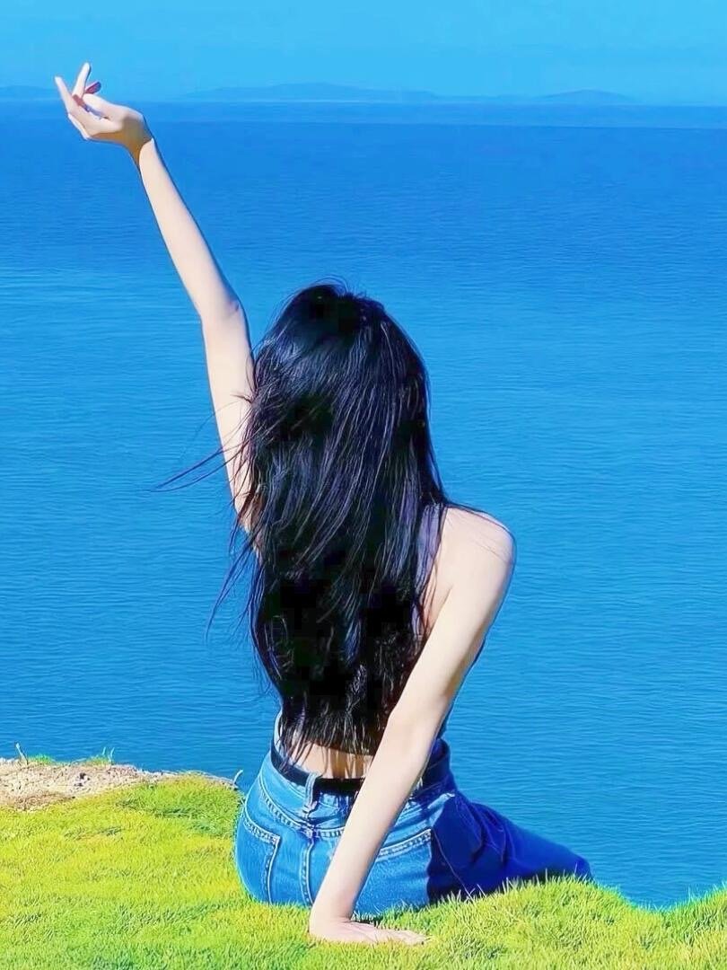 Violet6752955's profile picture. 