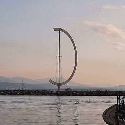 J'aime être au courant de ce qui ce passe dans le monde.
Le seul endroit actuellement au monde ou la Vérité n'est pas censurée cest X.
J'adore X
