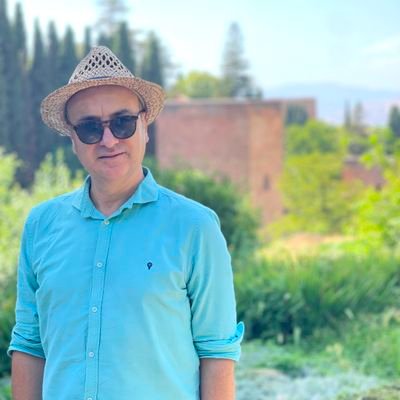 أحمد،مرشد سياحي للتاريخ الاندلسي في قرطبة_غرناطة_إشبيلية_رندة ،بطريقة مشوقة وممتعة للأفراد والعائلات .
للتواصل 0034665513313