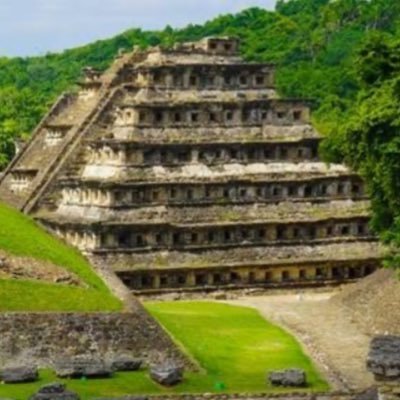 ANTI 4t. AMPLIO CONTEXTO. ACERTIVO. MÉXICO ME APASIONA. UNAM. Cuenta Alterna producto del miedo y timidez de Twitter ante la 4t