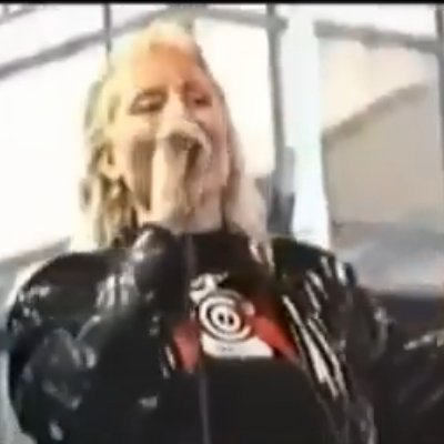 IntrlR82952's profile picture. 16.
bisexual
a music nerd, maybe-?
casually likes to rant about historical events