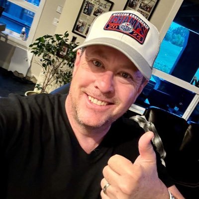 Turton360's profile picture. 360 Degrees of Turton Randomness