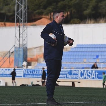 adri41993's profile picture. Entrenador UEFA B.  Analista tàctic.  BA i JA @uerapitenca