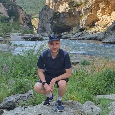 Téc.Sup.Deportivo en Fútbol en Categorías Inferiores y Nacionales - Profesor en Centro Of. de Enseñanzas - Deportivas - Coaching Deportivo -
Psicología(UNED)