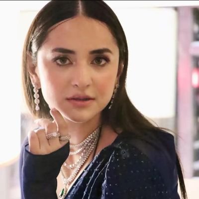 Meerab_Admire's profile picture. Ambitious and Dynamic