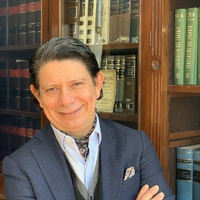 Dedicado a brindar soluciones jurídicas a problemas tributarios de distintas índoles. Asimismo, ofrecemos servicios jurídicos integrales para empresas.