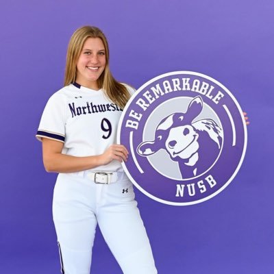 avery_garden's profile picture. Northwestern Softball #9💜
