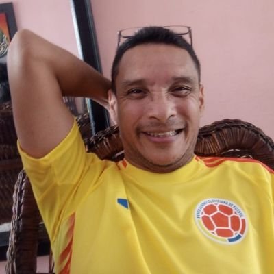 ricardo45743332's profile picture. poeta compositor