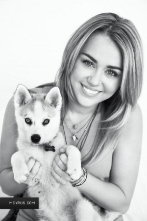 @MileyCyrus my hero my heart my life my world !