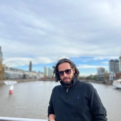 En busca de historias... https://t.co/8lEvZiG6Al https://t.co/8Nhqpw4An1