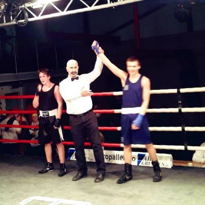 influencro's profile picture. 