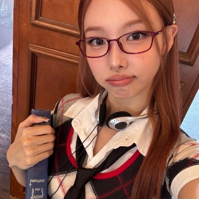 mosquitostudy's profile picture. ㅤ𖹭 ｡˚ ⋆  graduanda em administração, professora não atuante na área, concurseira; #studytwt, #conctwt, #booktwt   ⋆ ˚｡ 𖹭ㅤ