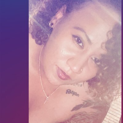 theyeayeah's profile picture. 