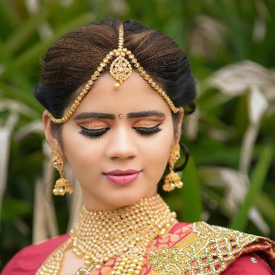 Arushi144's profile picture. hunting @LifeFormsNFT REFLECTED