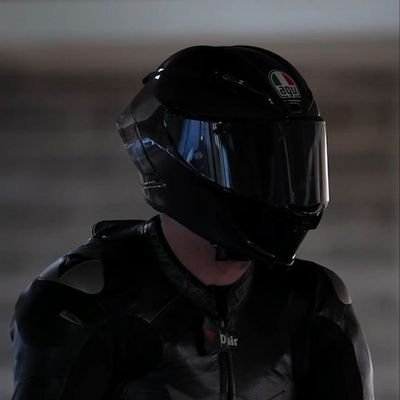 AtesCevik_45's profile picture. 