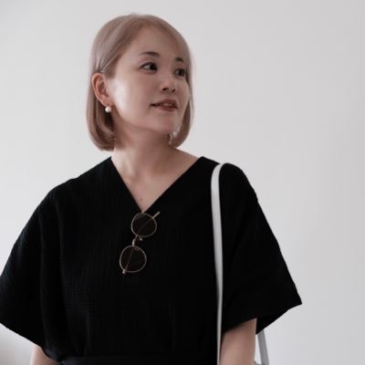 年に数回だけ開くうつわ屋店主|文化を愛でて伝える仕事|経営者←きほんのうつわ←cocorone編集長←動画メディアプランナー←Webクリエイター|うつわや花やお酒、時々娘との暮らし