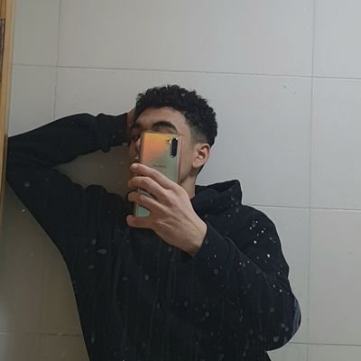 Mh__suliman's profile picture. always learn how to be strong alone🖤