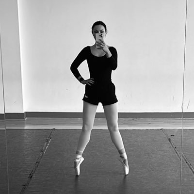 Full-time product design manager @aristanetworks. Part-time ballerina. Pianist. Over-caffeinated ✴︎ Big user energy.