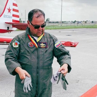 Merideño de nacimiento,
Luchador incansable hasta que Venezuela sea Libre... Resistencia Pacifica