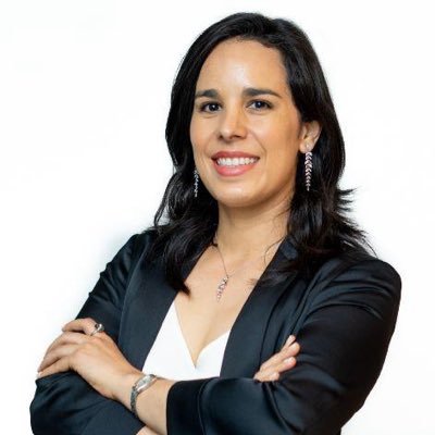 Psicóloga clínica y terapeuta holística. Generalista de Recursos Humanos. Escribo sobre temas de salud mental y trabajo