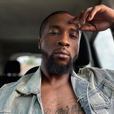 Original from Indy now ✈️Txs bond📍 Comedian by heart 😂 TikTok GoddamnitQuann. Musically intune 👌🏾 promoter, actor , and content creator 💯