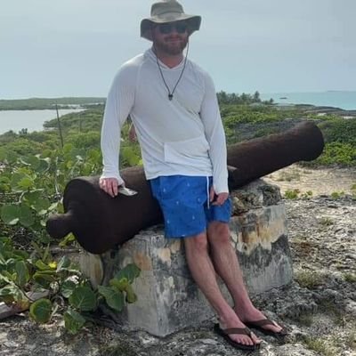 gmurray9000's profile picture. When the going gets weird, the weird turn pro. HST