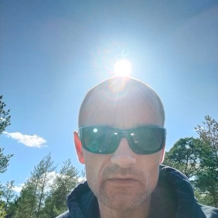 alarareng's profile picture. Illusioone aktsepteerima programmeeritud masin