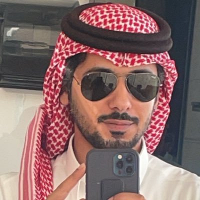 يكفيني بقاء أمي حين يغيبون وحُب أمي حين يتغيرون وقلب أمي إن غابت قلوبهم وهم حاضرون