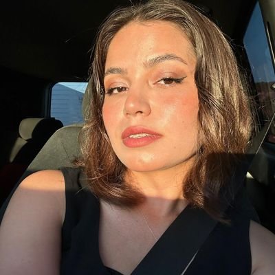 ozgeeeaydn's profile picture. °dt