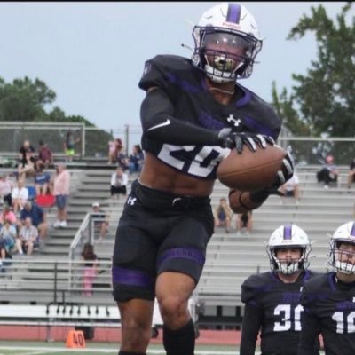 Willis high school DB/RB class of 2023, 150lbs, 5’9, gpa 3.4, email kadenfitch1995@gmail.com