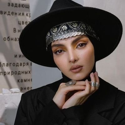 Denya9_12's profile picture. نِصّـفُـهّـا غيمۿ وٌأّلَنِصّـفُـ الآخِـر إنسِـآنہ ☁️