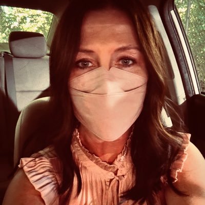 caradeir's profile picture. 